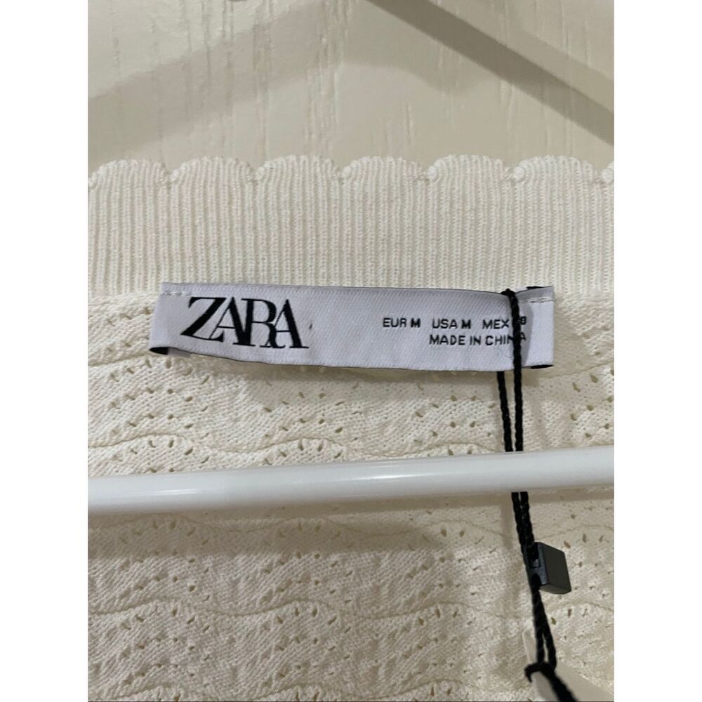Zara textured white cropped cardigan featuring a v-neck and scalloped trim NWT - Picture 2 of 7